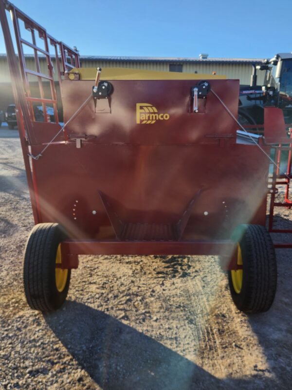 Farmco Wheeled Creep Feeder (6500lb Capacity) - Image 5